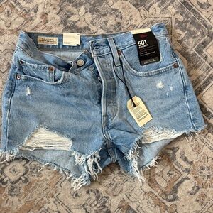 NWT Levi’s 501 hi-rise shorts sz 26